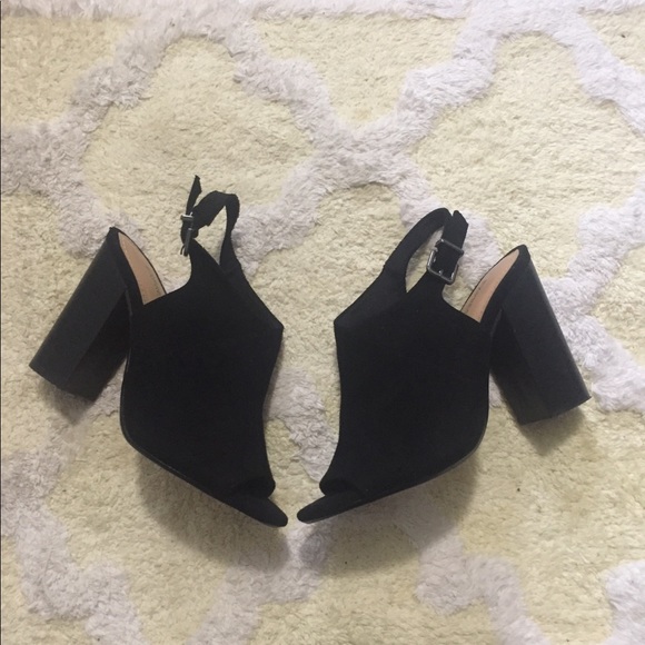 Express Shoes - Express black peep toe pumps